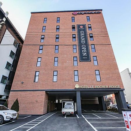 Lerocherrouge Hotel Chuncheon Bagian luar foto