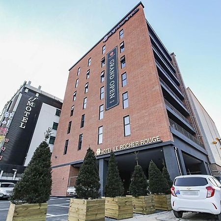 Lerocherrouge Hotel Chuncheon Bagian luar foto