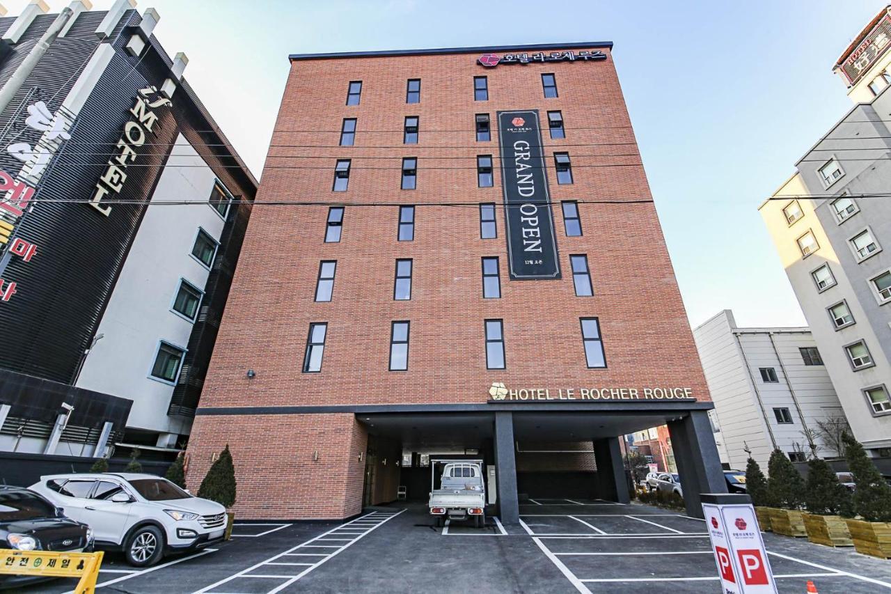 Lerocherrouge Hotel Chuncheon Bagian luar foto