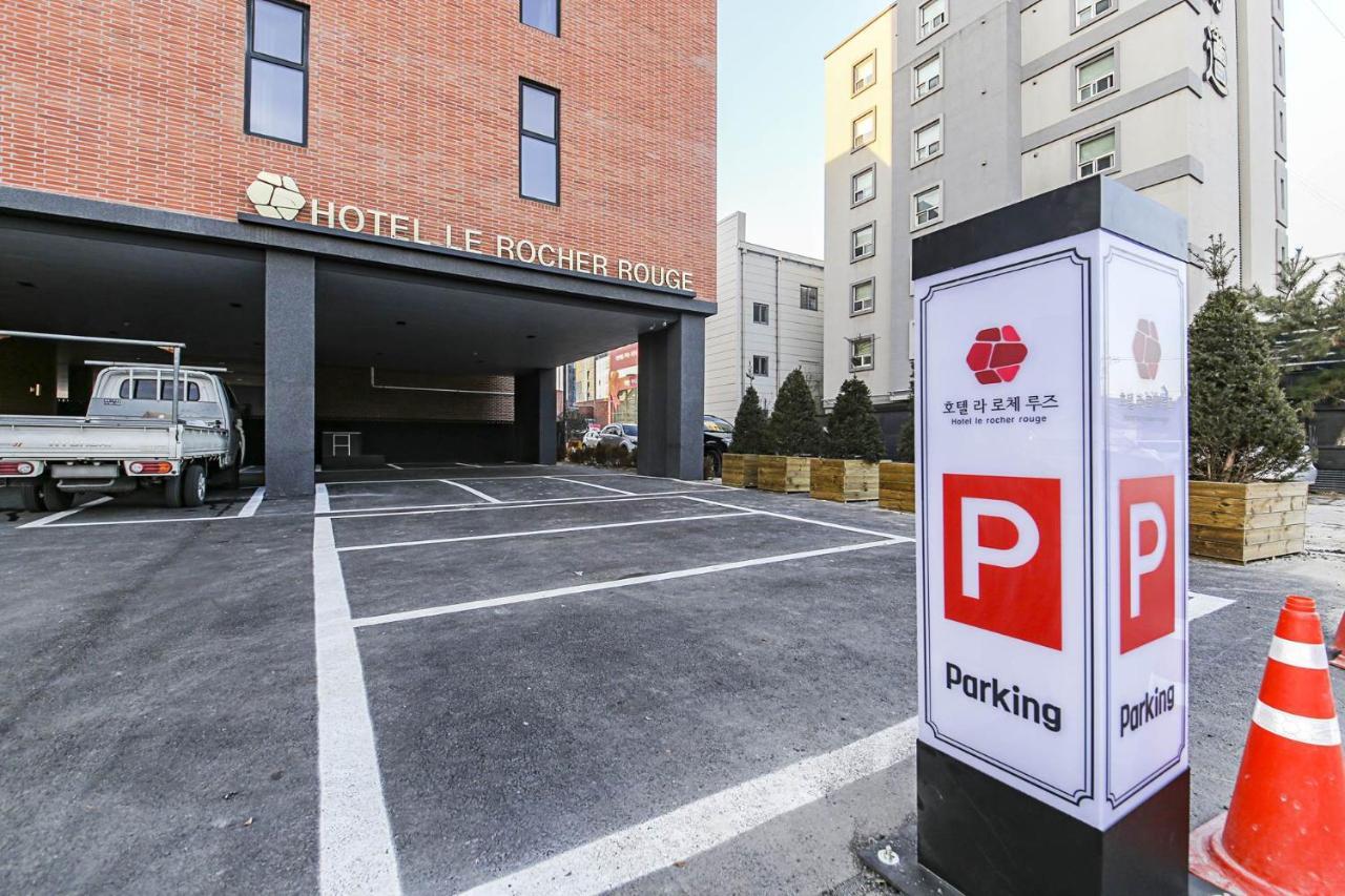 Lerocherrouge Hotel Chuncheon Bagian luar foto