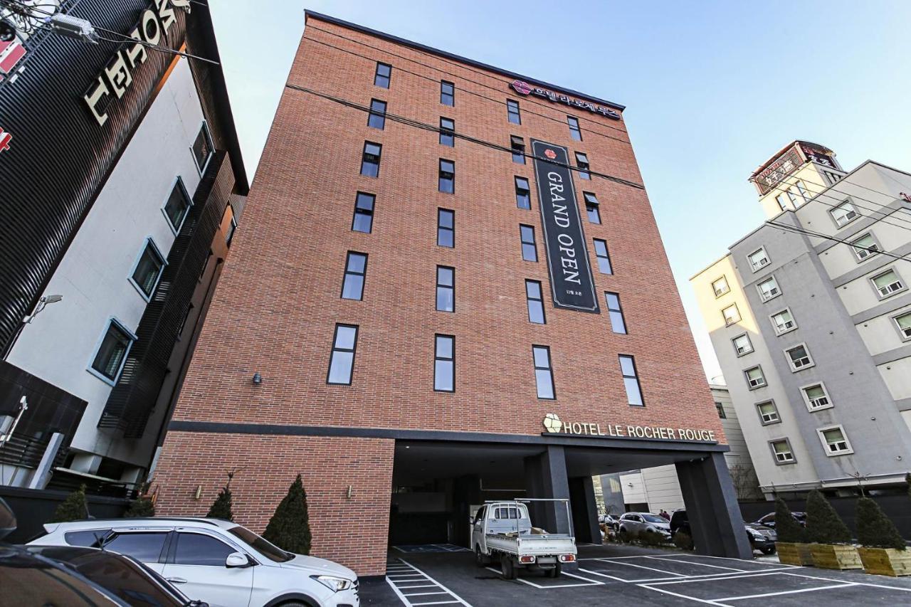 Lerocherrouge Hotel Chuncheon Bagian luar foto