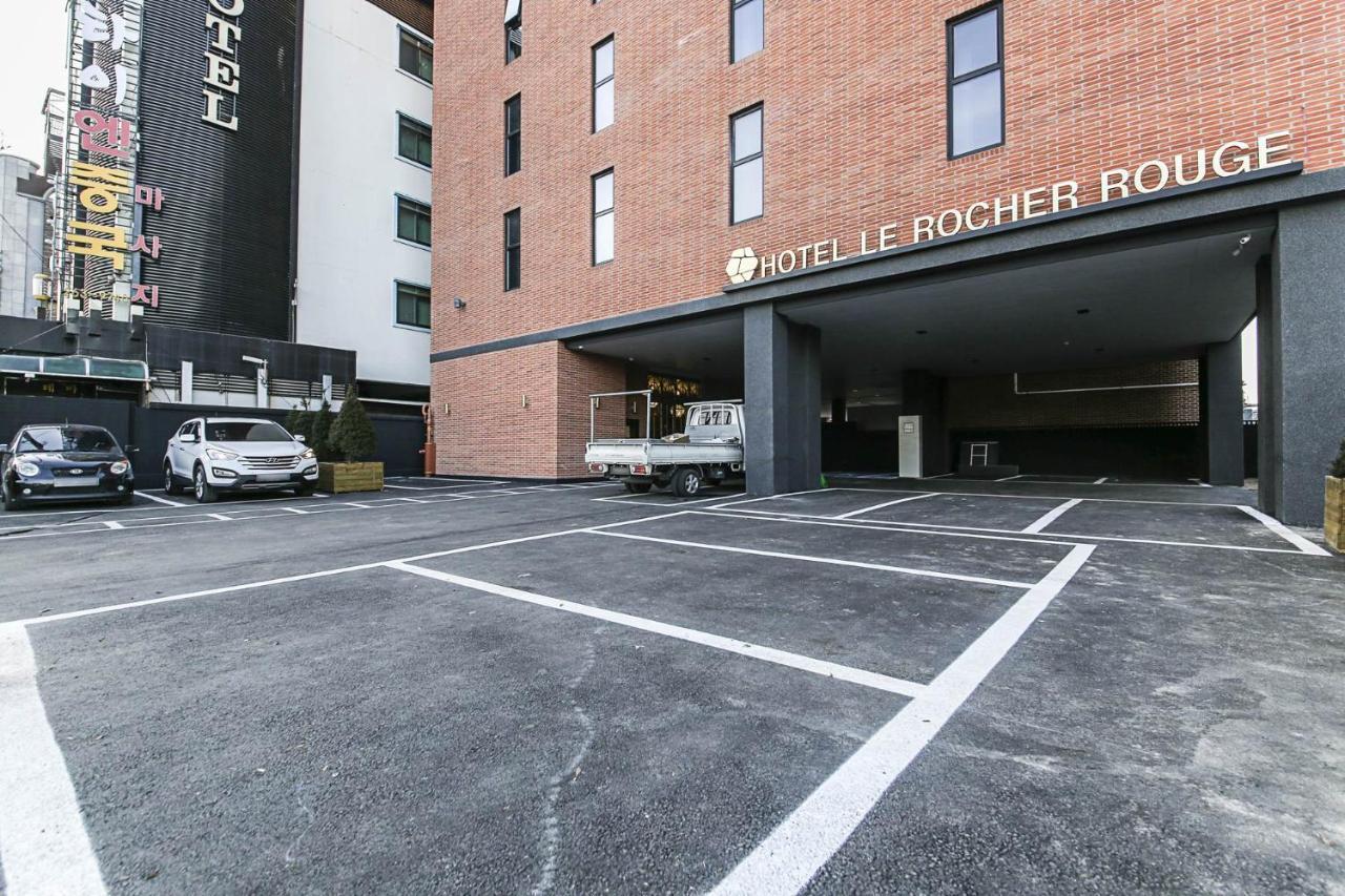 Lerocherrouge Hotel Chuncheon Bagian luar foto